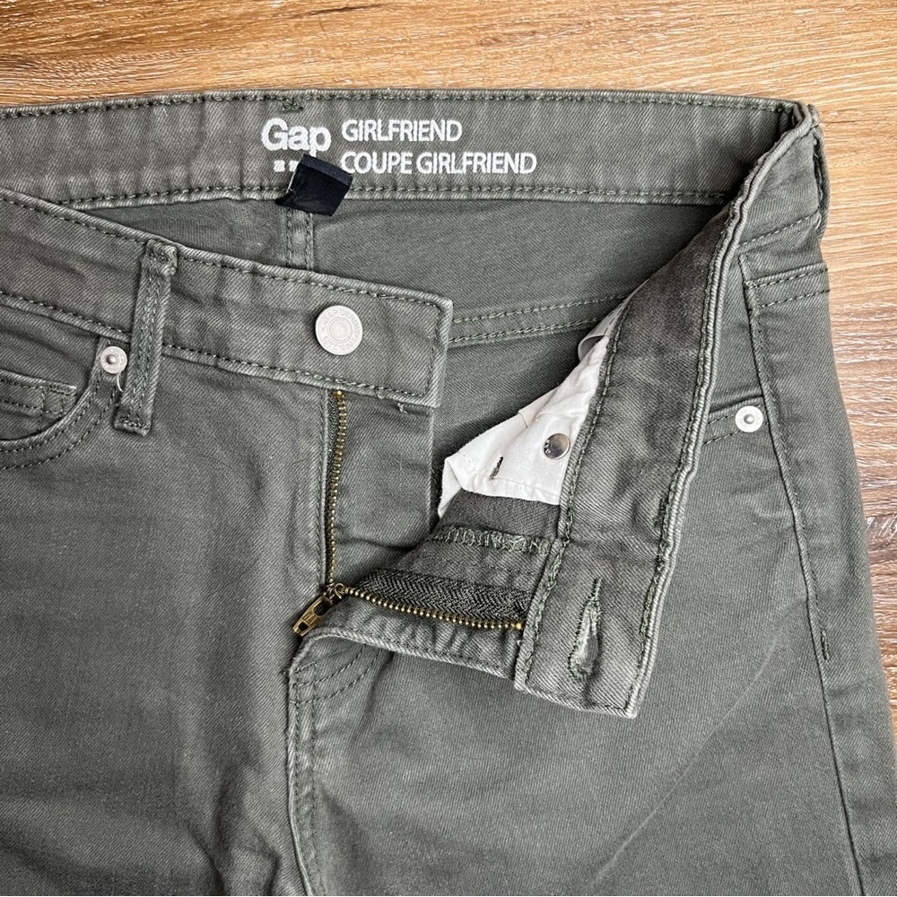 GAP Girlfriend Distressed Skinny Jeans - Douglas Fir, Size 2 Regular - Picture 3 of 9